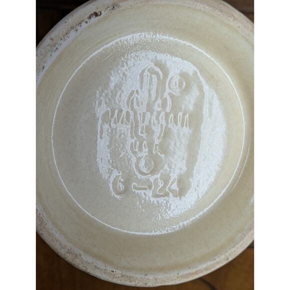 Vintage Pfaltzgraff Village Stoneware Beige Brown Creamer Pitcher USA 6 - 24 - Picture 8 of 11